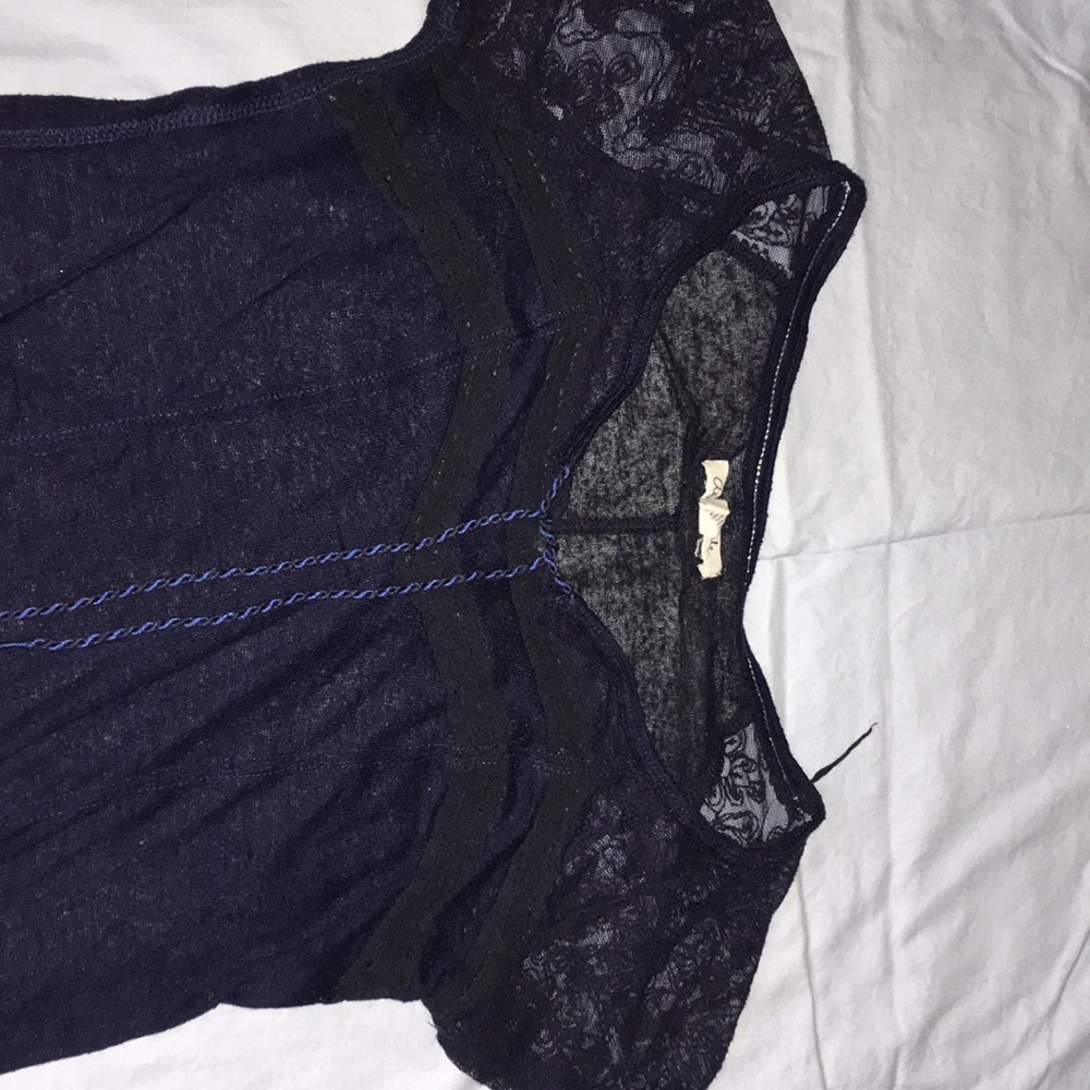 LACE TOP - Picture 3 of 4